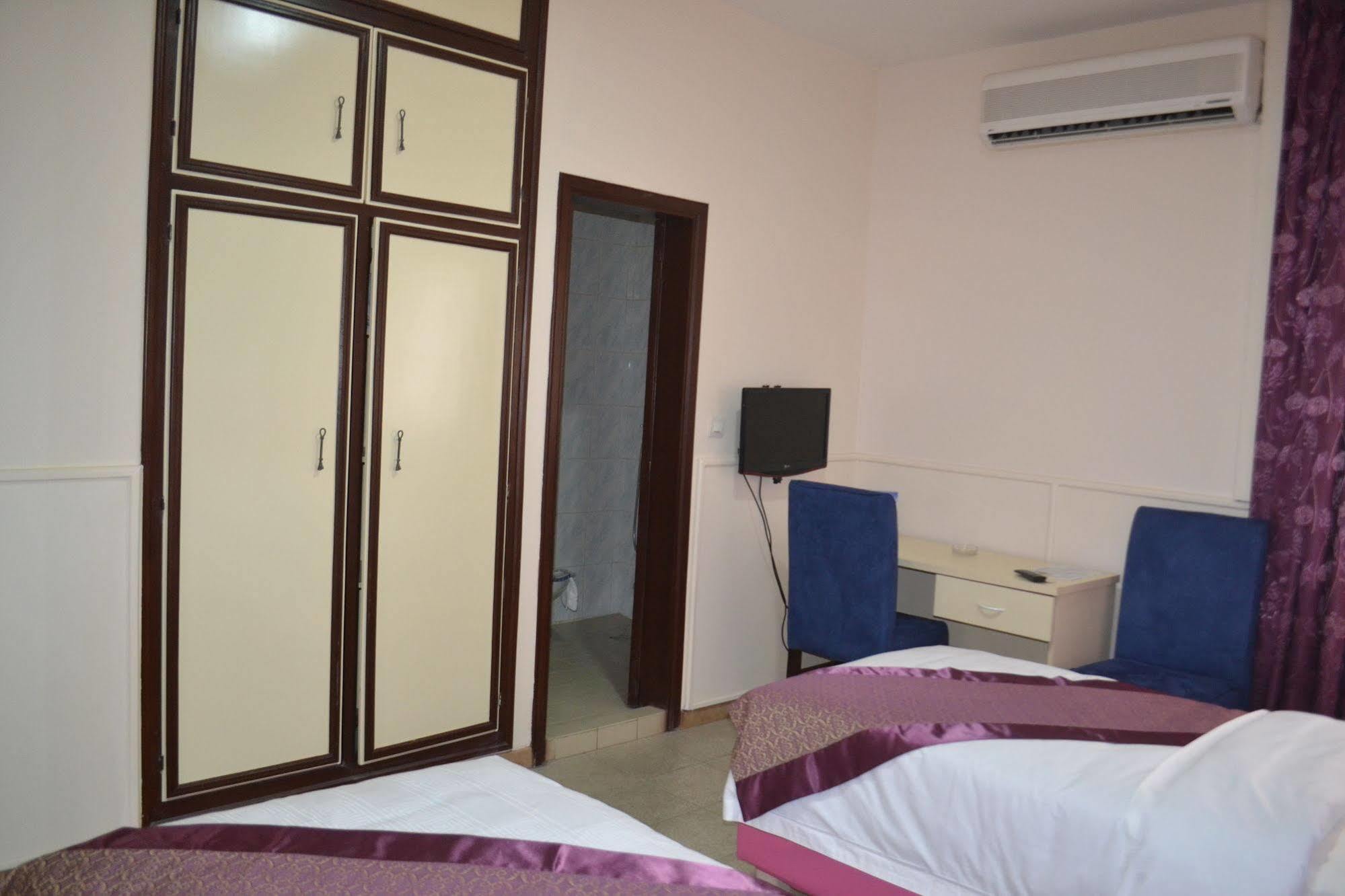 Hotel Mansel Yaoundé Exterior foto